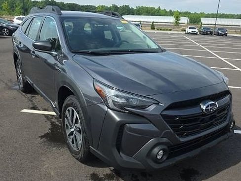 Used 2024 Subaru Outback AWD/4WD image 3
