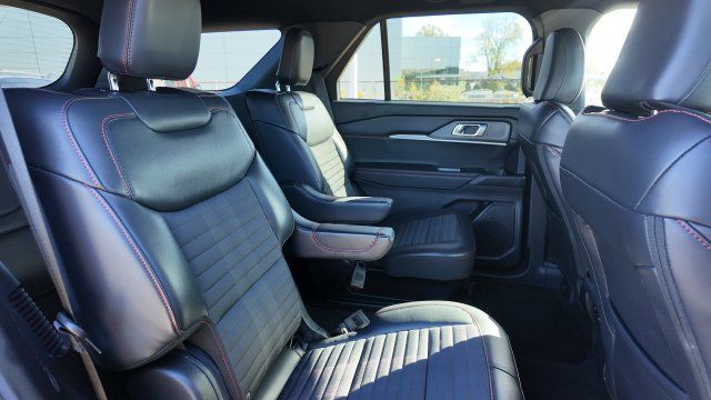 Used 2026 Ford Explorer ST-Line AWD/4WD image 17