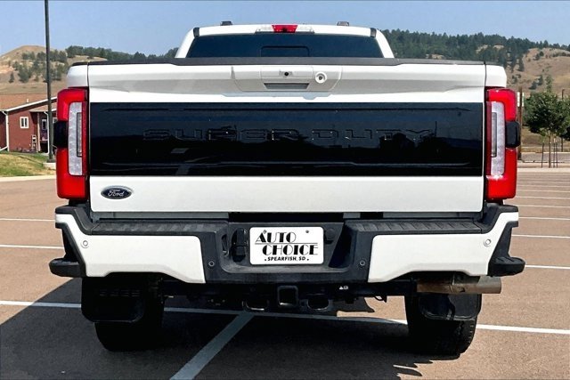 Used 2025 Ford F350 Platinum AWD/4WD image 6