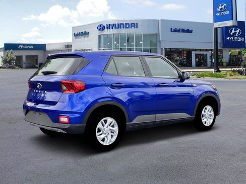 New 2026 Hyundai Venue SE image 8