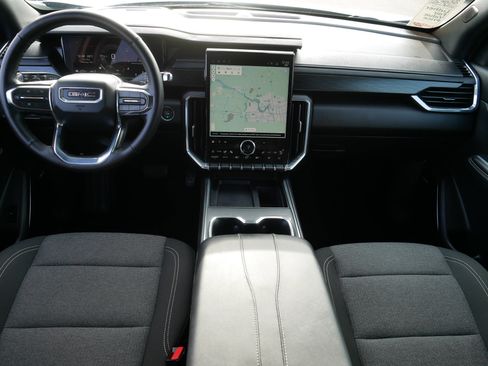 Used 2025 GMC Acadia Elevation image 10