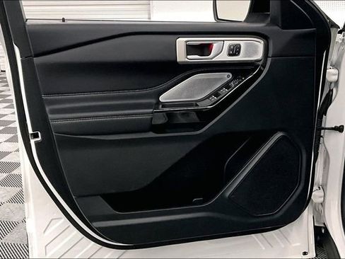 Used 2024 Ford Explorer ST w/ Technology Package image 21