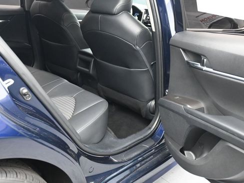 Used 2022 Toyota Camry SE FWD image 11