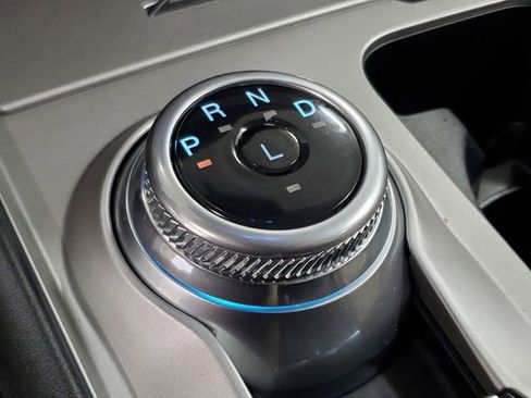 Used 2023 Ford Explorer XLT image 17