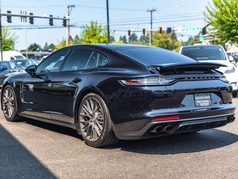 Used 2023 Porsche Panamera 4 Platinum Edition AWD/4WD image 9