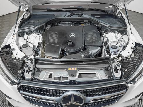 Certified 2026 Mercedes-Benz GLC 300 image 4