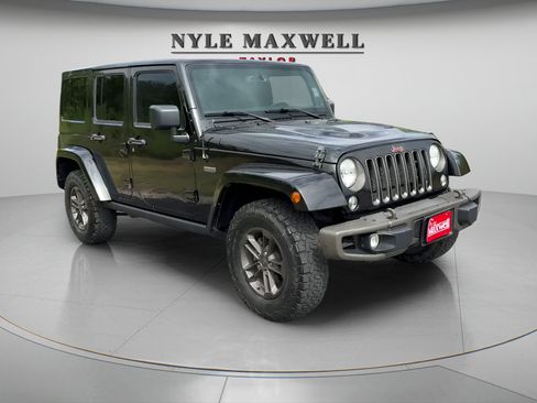 Used 2016 Jeep Wrangler Unlimited Sahara AWD/4WD image 3