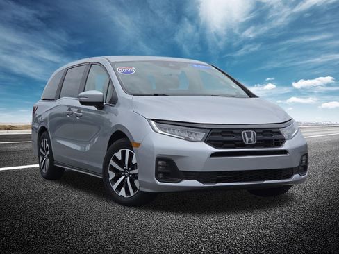 Used 2025 Honda Odyssey EX-L image 2