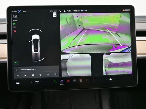 Used 2021 Tesla Model Y Long Range image 12