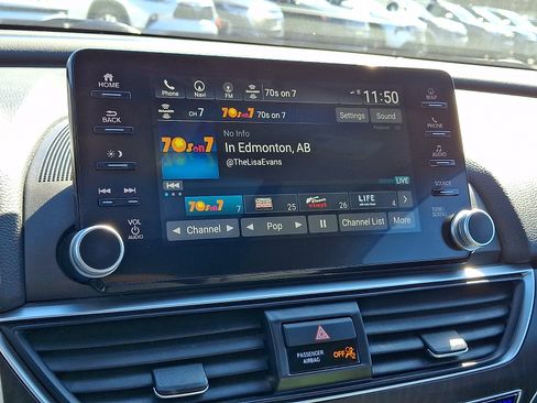 Used 2019 Honda Accord Touring image 18