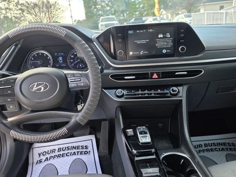 Used 2021 Hyundai Sonata SE image 11