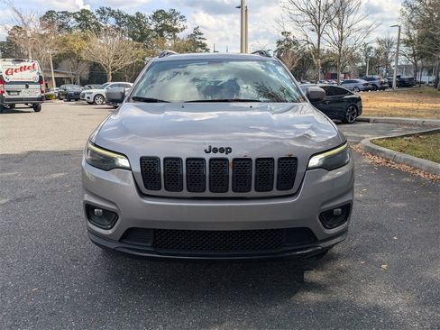 Used 2020 Jeep Cherokee Latitude Plus image 8