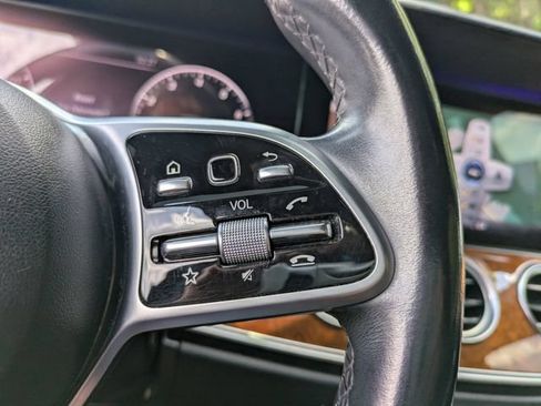 Used 2019 Mercedes-Benz E 300 image 27