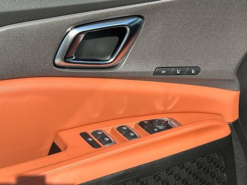 New 2026 Kia Carnival EX FWD image 19