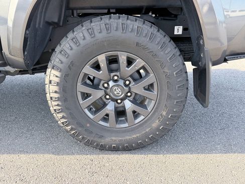 Used 2023 Toyota Tacoma SR5 w/ Technology Package AWD/4WD image 34