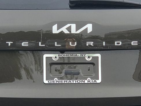 Used 2023 Kia Telluride EX AWD/4WD image 35