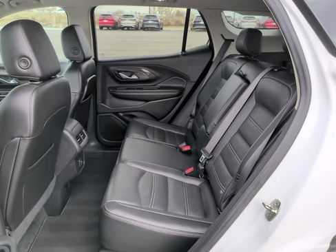 Used 2024 GMC Terrain Denali AWD/4WD image 10
