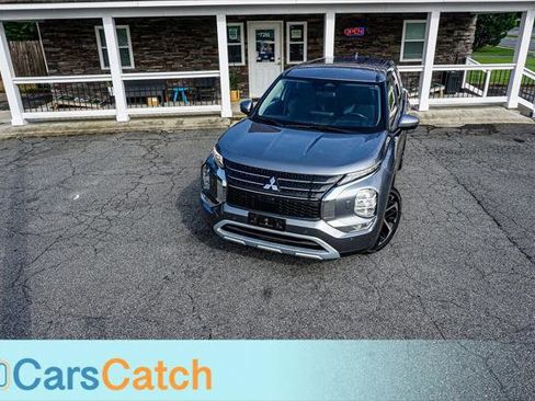 Used 2023 Mitsubishi Outlander SE AWD/4WD image 3