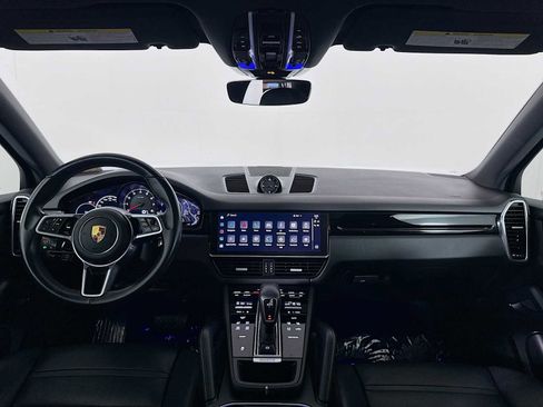 Used 2022 Porsche Cayenne image 23