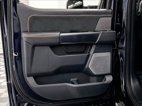 Used 2024 Ford F350 Platinum w/ FX4 Off-Road Package image 21