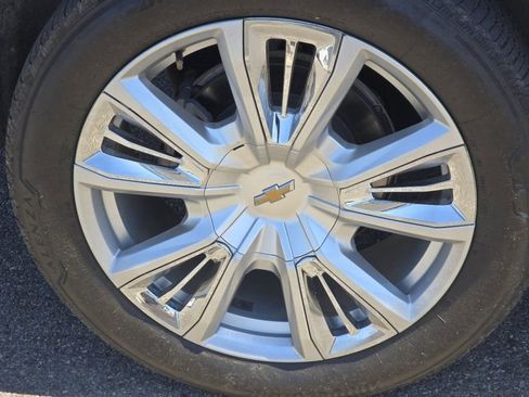 Used 2024 Chevrolet Tahoe High Country AWD/4WD image 13