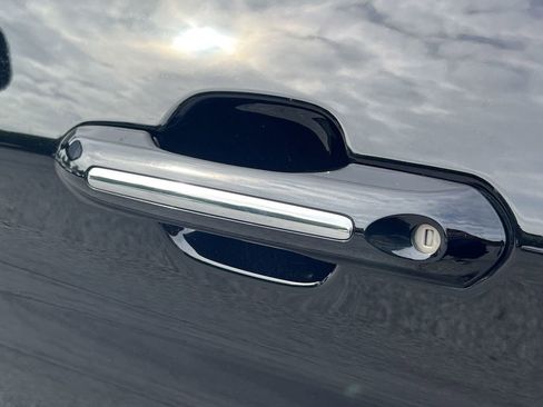 Used 2022 Ford Explorer Limited w/ Equipment Group 301A image 36