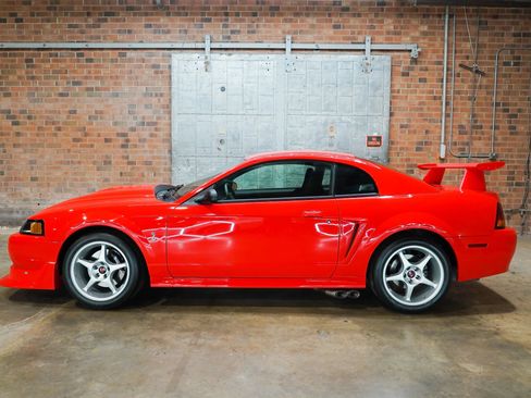 Used 2000 Ford Mustang Cobra RWD image 10