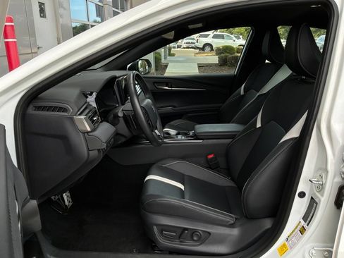 Used 2026 Toyota Camry SE FWD image 10