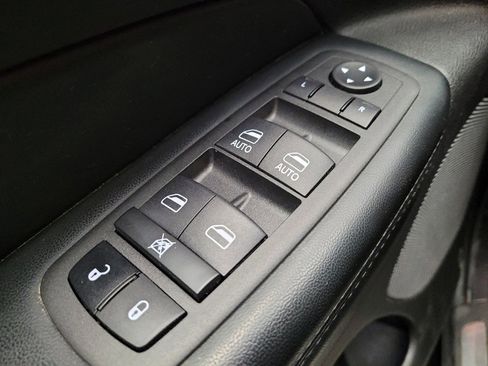 Used 2020 Jeep Grand Cherokee Limited image 27