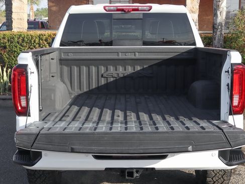 Used 2022 GMC Sierra 1500 AT4X image 9