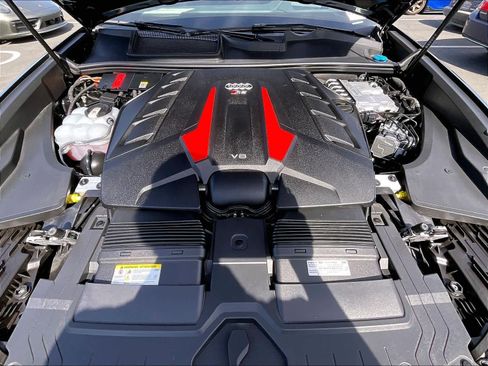 Used 2025 Audi RS Q8 performance image 12