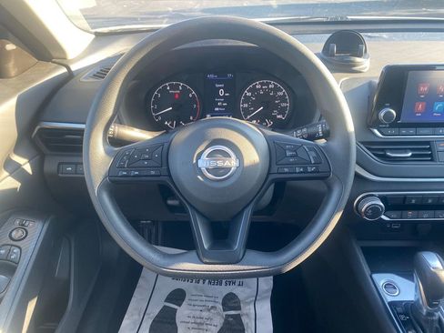 Used 2023 Nissan Altima 2.5 S image 14