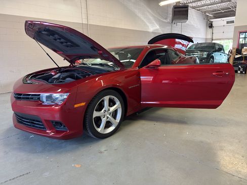 Used 2015 Chevrolet Camaro SS w/ Rear Vision Package RWD image 11