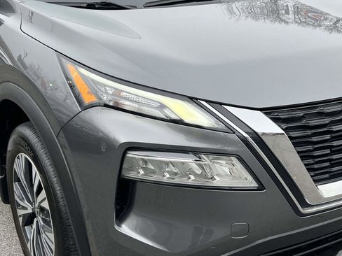 Used 2021 Nissan Rogue SV image 10