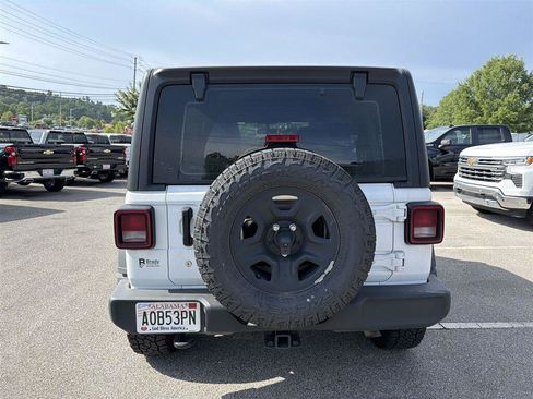 Used 2024 Jeep Wrangler Unlimited Sport AWD/4WD image 4