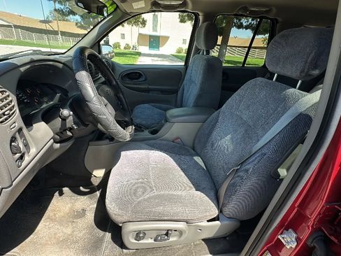 Used 2004 Chevrolet TrailBlazer LT RWD image 11