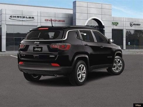 New 2024 Jeep Compass Latitude w/ Convenience Group AWD/4WD image 7