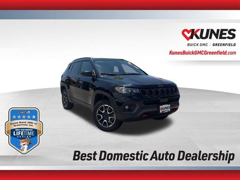 Used 2024 Jeep Compass Trailhawk image 1