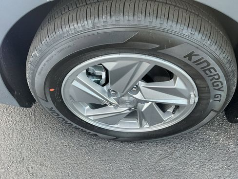 New 2026 Hyundai Elantra SE FWD image 9