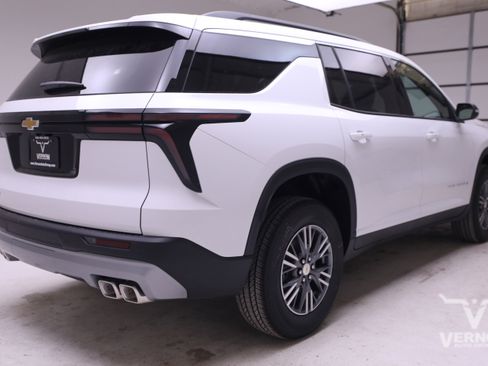 New 2026 Chevrolet Traverse LT image 5