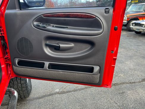 Used 1999 Dodge Ram 2500 Truck 4x4 Quad Cab image 11