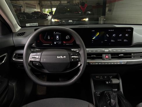 Used 2025 Kia K4 FWD image 13
