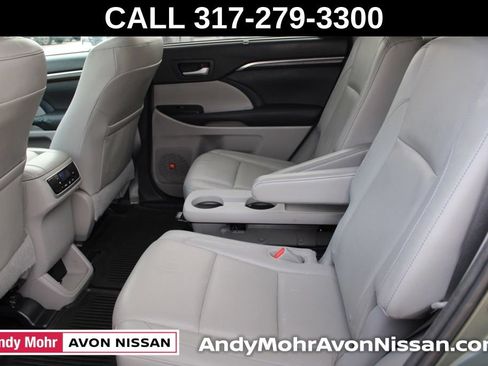 Used 2014 Toyota Highlander Limited AWD/4WD image 26