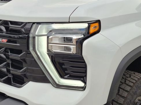 New 2026 Chevrolet Silverado 2500 ZR2 w/ ZR2 Bison Edition AWD/4WD image 5