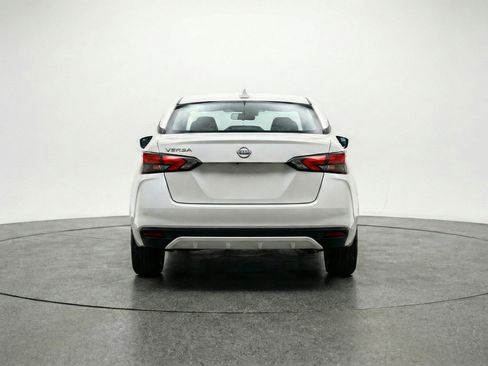 Used 2025 Nissan Versa SV FWD image 7