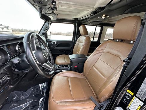 Used 2022 Jeep Wrangler Unlimited Sahara w/ Cold Weather Group image 10