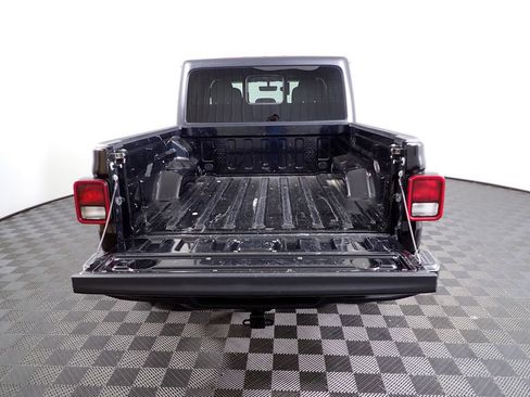 Used 2022 Jeep Gladiator Mojave w/ Cold Weather Group AWD/4WD image 14