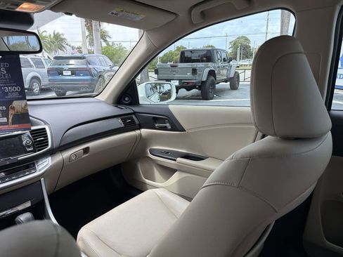 Used 2014 Honda Accord EX-L image 11