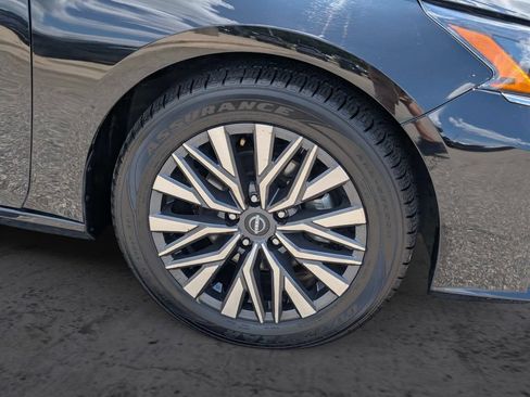 Certified 2024 Nissan Altima 2.5 SV FWD image 6