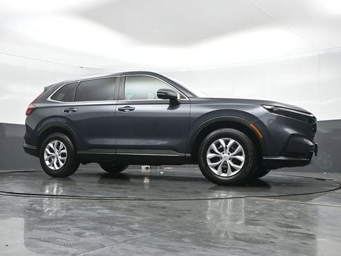 Used 2025 Honda CR-V LX image 39